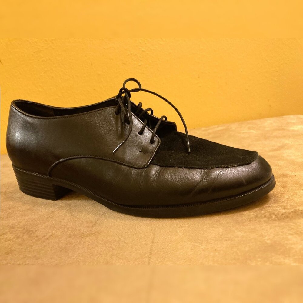 Munro black leather and suede Oxfords